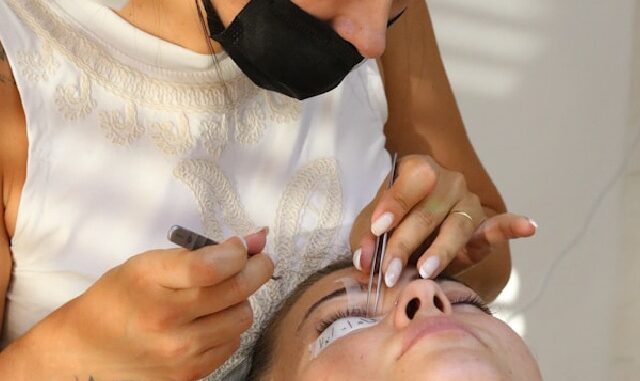 Formation microblading